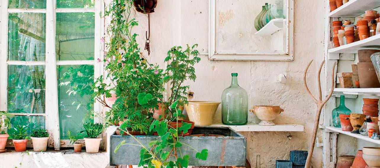 Materiales naturales + terciopelo = contraste perfecto